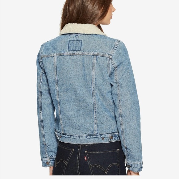 Levi's Women's Original Sherpa Trucker Jacket - Picture 2 of 9